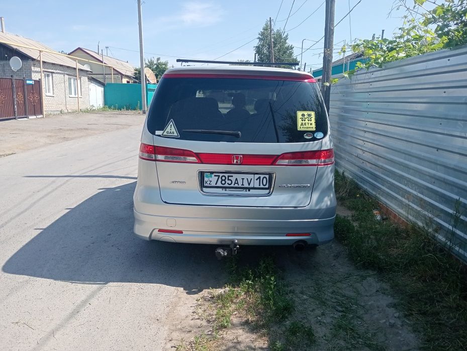 Продам семиместный минивэн