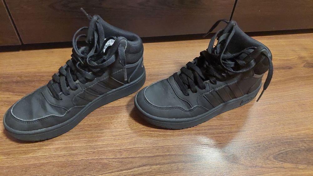 Adidas  35,5 черни