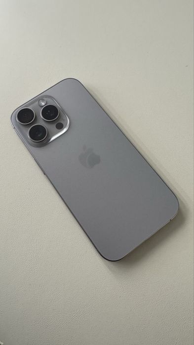 Продам Iphone 16 pro в идеальном состоянии.