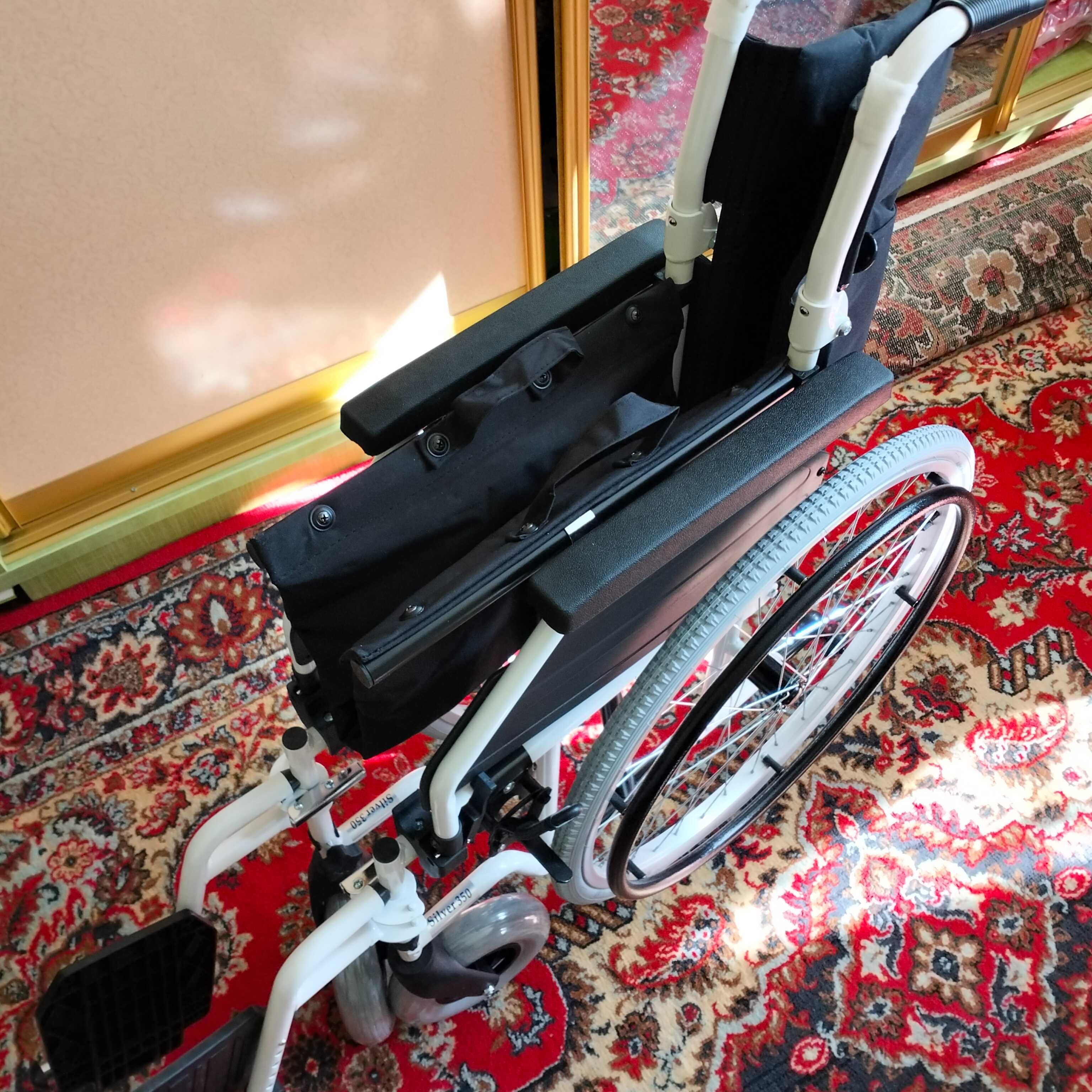Новая Инвалидная коляска уличная-комнатная