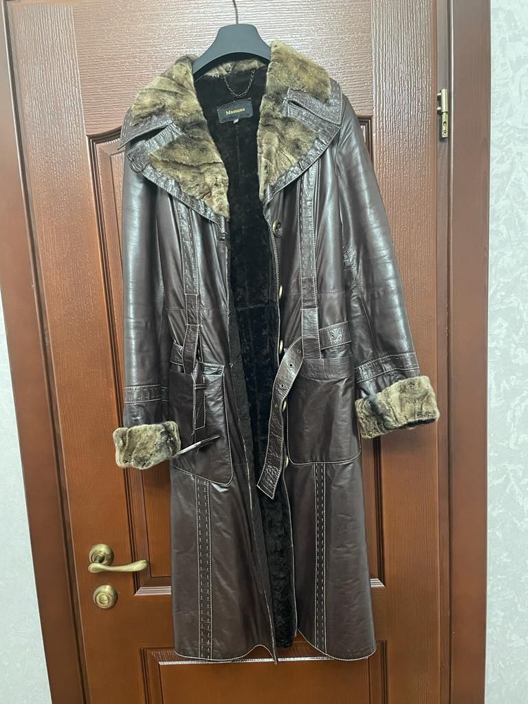 Пальто кожаное Massimo