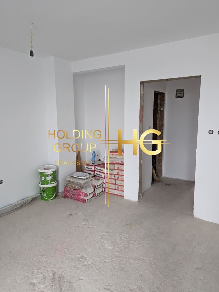 Продава се Тристаен апартамент в Варна, Зимно кино Тракия - 166 кв.м за 859 €/кв.м - Снимка #2