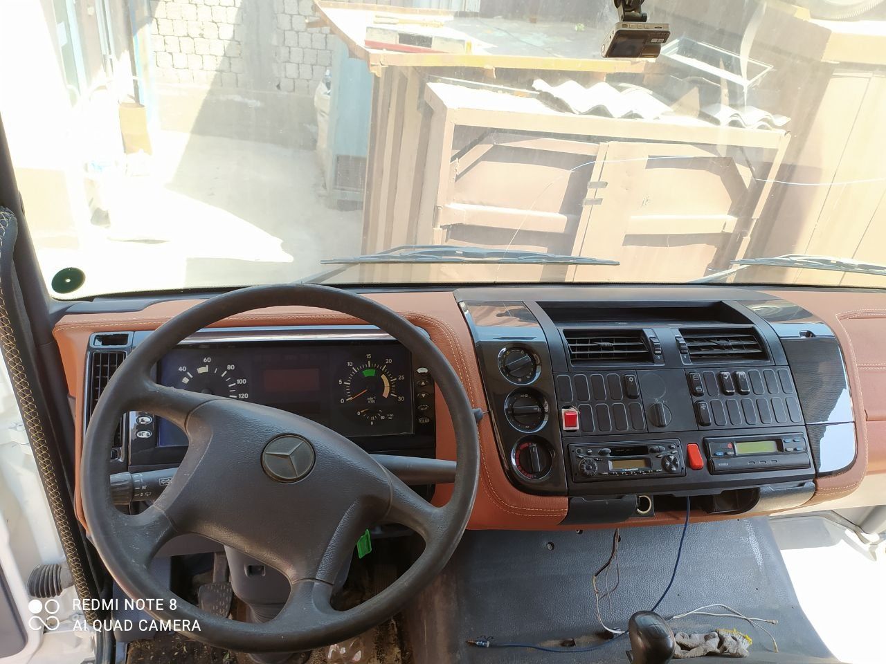 Продаётся тягач Мерседес Atego 2002г с прицепом МАЗ