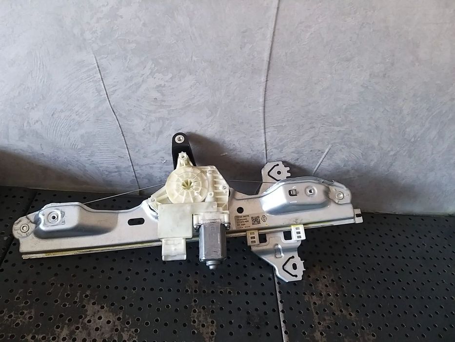 Macara motoras dreapta spate renault kadjar ha hl 827203827r e11272400 c86068102 827203827r