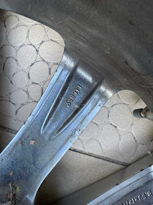 245/45/19 Гуми и джанти,тесла,tesla с датчици