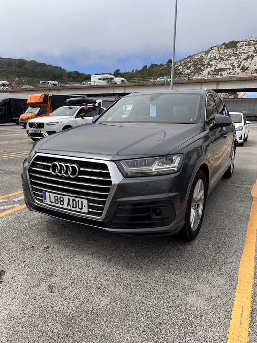 Dezmembrez q7 4m sline 3.0tdi crt perne matrix distronic carlig