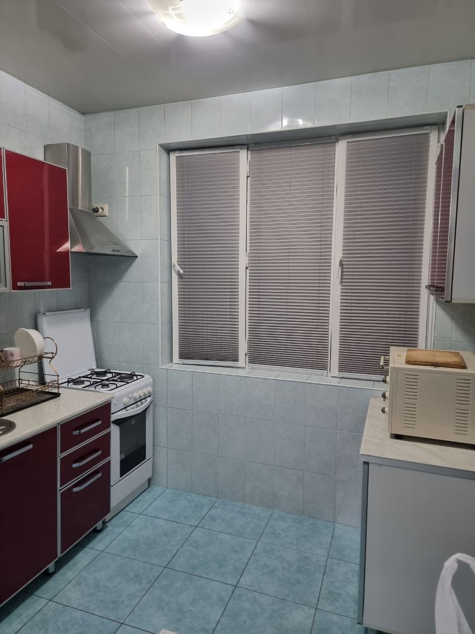 Сдам Квартиру 3 ком на Сергели 5 1 этаж