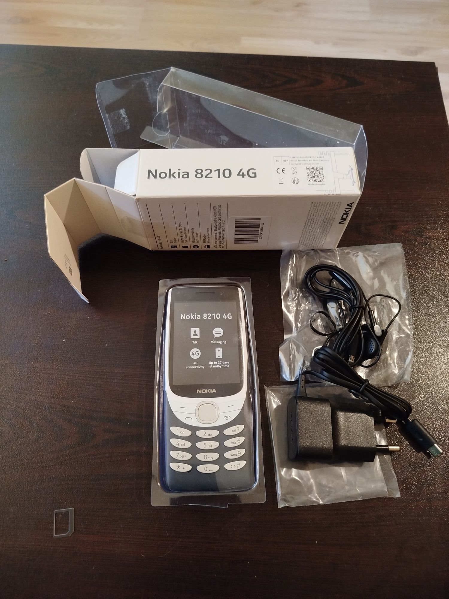 Nokia 8210 4 G 2022г модел
