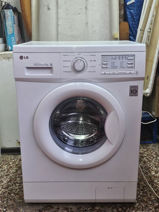 Стиральная машинка автомат LG Direct Drive 5кг 1000 об/мин