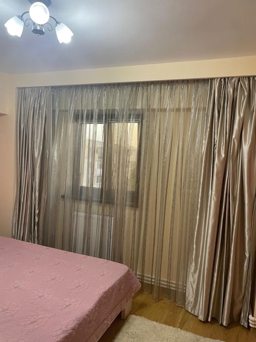 Inchiriez apartament cu 4 camere