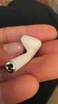 Продам левый и правый наушники  airpods  2
