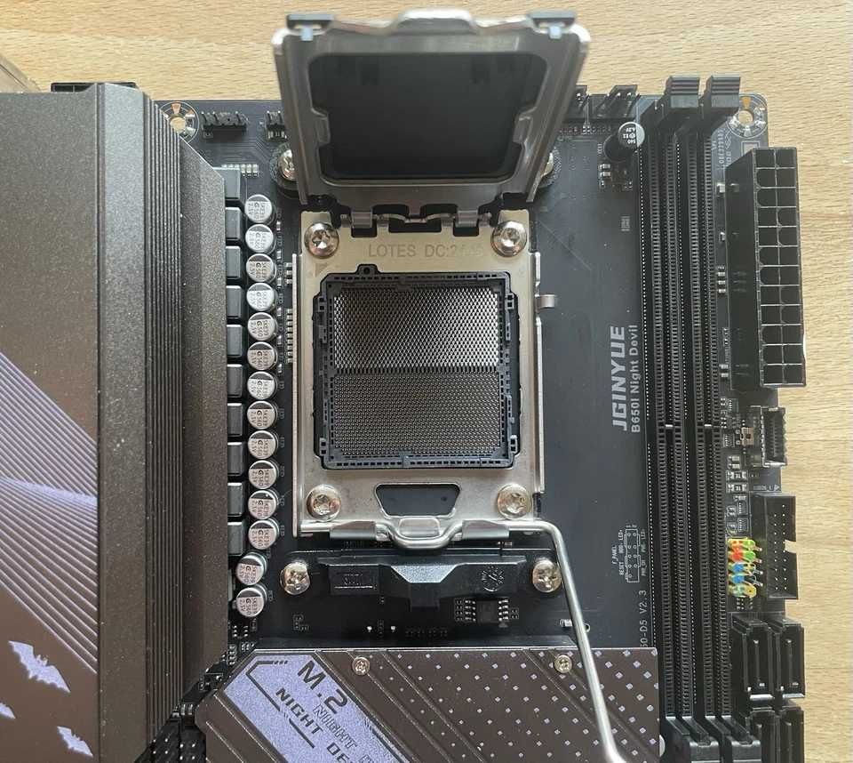 Дънна платка JGINYUE B650i Night Devil | AM5 Mini-ITX