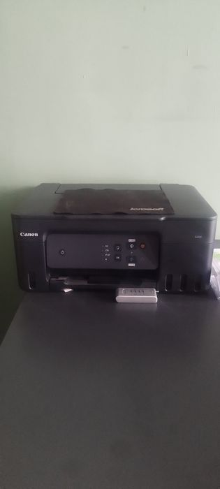 Ofis uchun tayor mebel