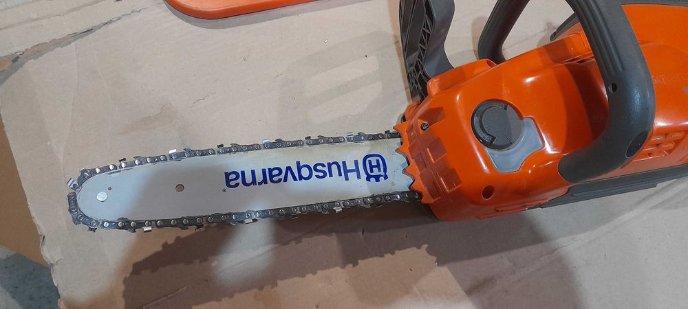 Акумулаторна резачка хускварна