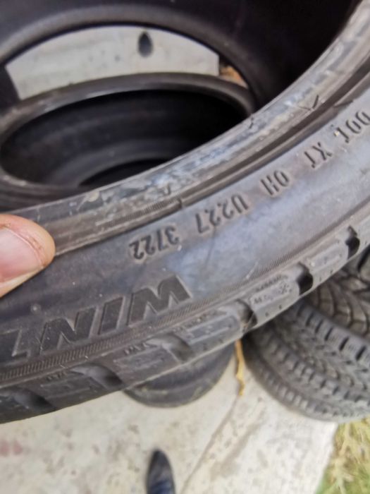 275 35 21 pirelli