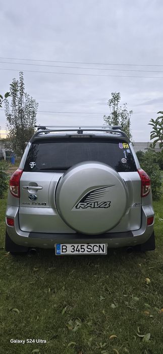 Toyota RAV4 2.2 D-4D 4x4 – întreținut exemplar, multe piese noi