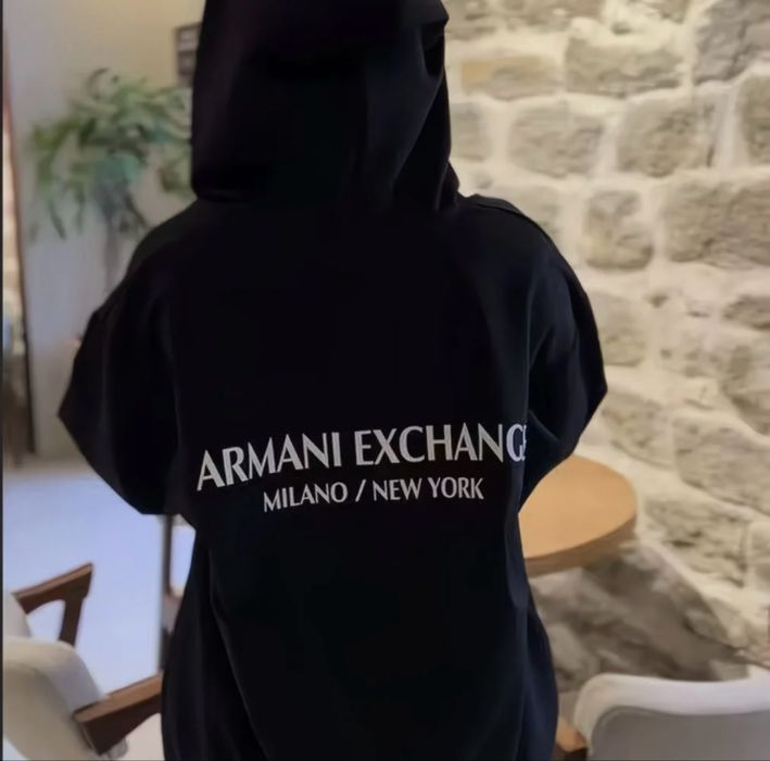 продам худи армани новое
