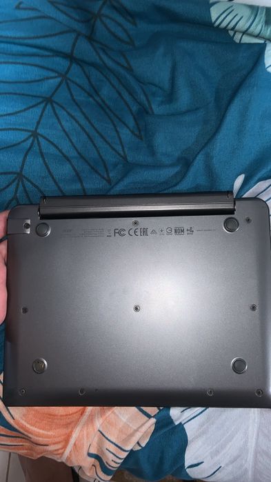 Vand laptop ACER URGENT!!