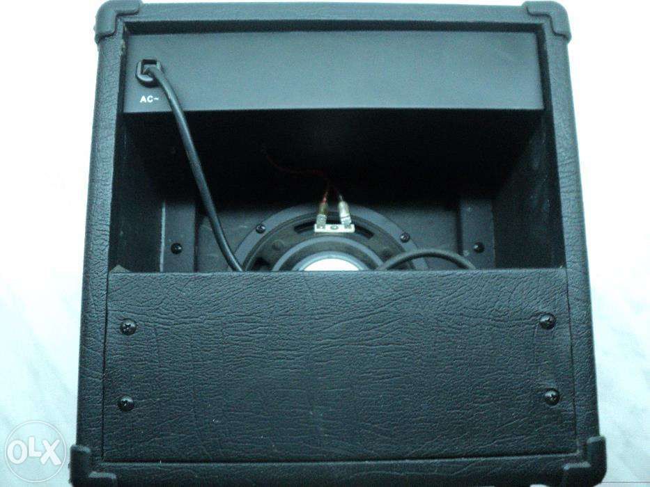 Amplificator Chitara Dibeisi J-6 15W NOU