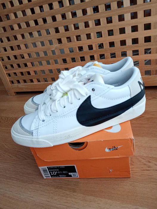 Nike Blazer Low 77 Adidas Yeezy Air Force One Balenciaga Balmain Bape