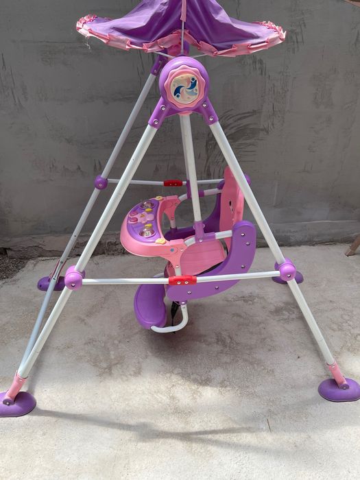 Detskiy kachela qiz bola uchun