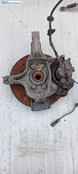 Fuzeta Stanga Fata cu Rulment si Senzor ABS Renault Laguna 3 2.0 DCI 2007 - 2015 Cod 400150006R [V0053]