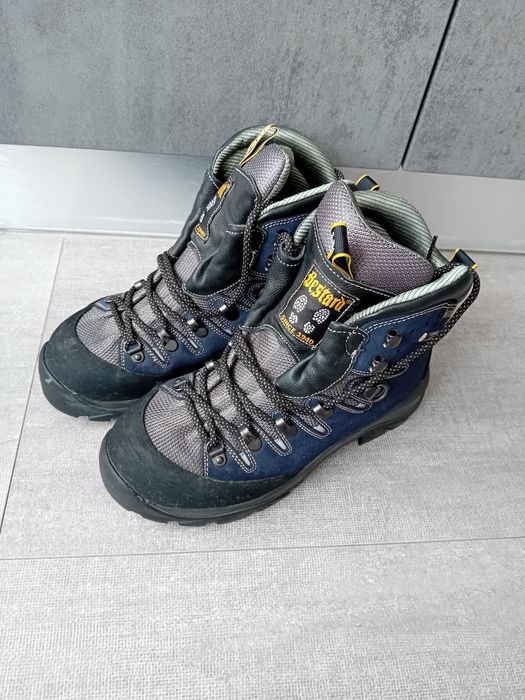 Ghete Bestard, bocanci iarna, drumetie