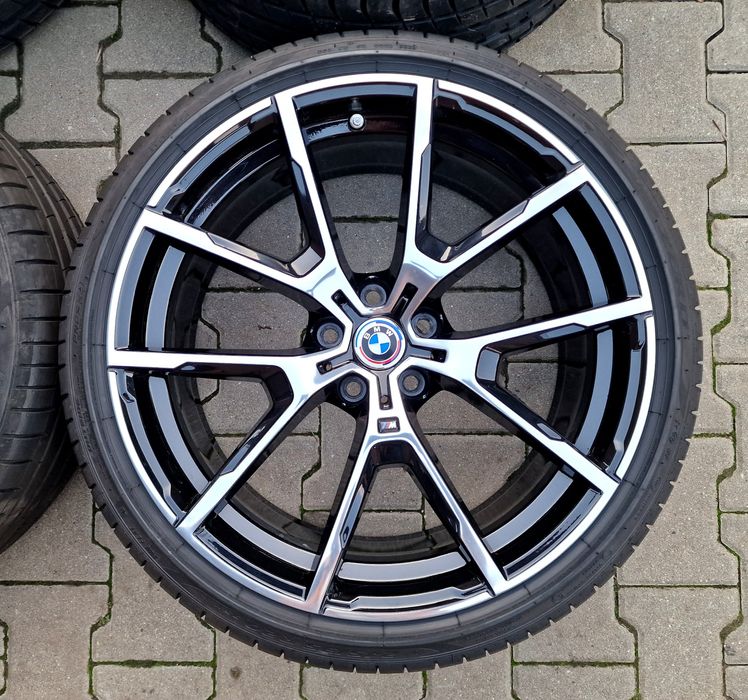 Jante BMW M pe 2.0 anvelope NOI 8 G14 G15 5 G30 Diamond Cut roti jenti