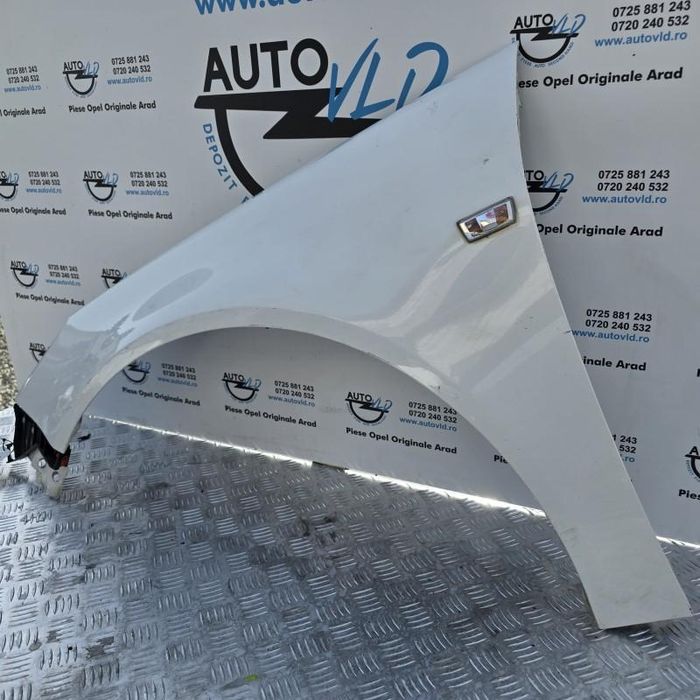Aripa stanga fata Opel Insignia A