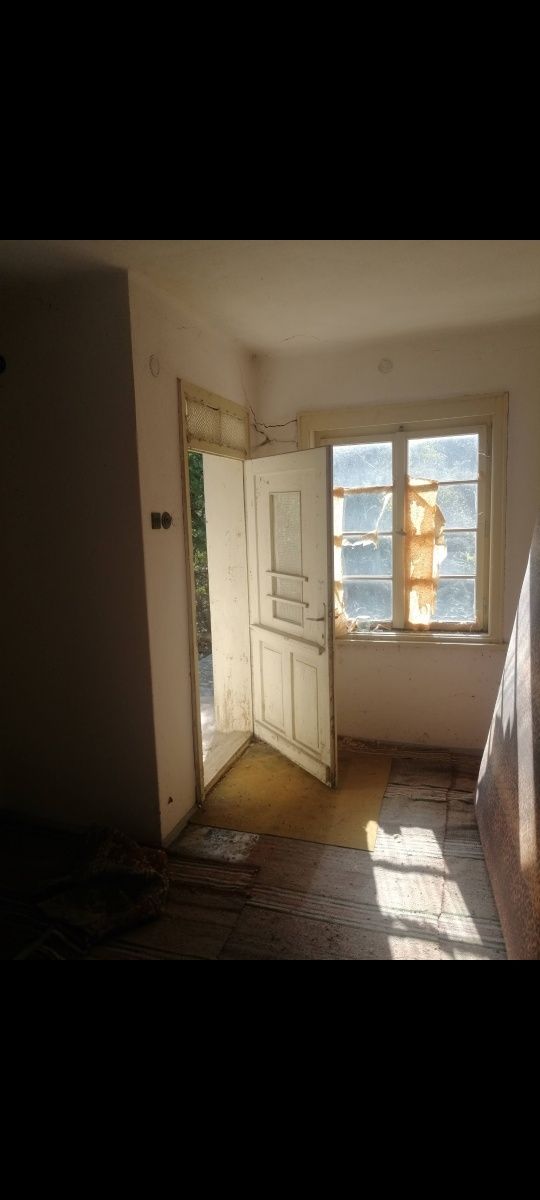 Продавам къща в село Каранци