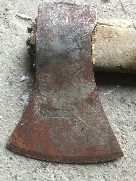 Топор отличном состоянии