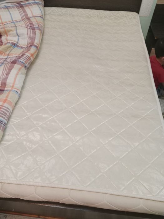 Кровать с матрас