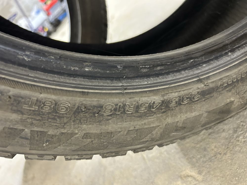 2 шины шипованные шины Bridgestone Blizzak Spike -02 размер 235/45R18