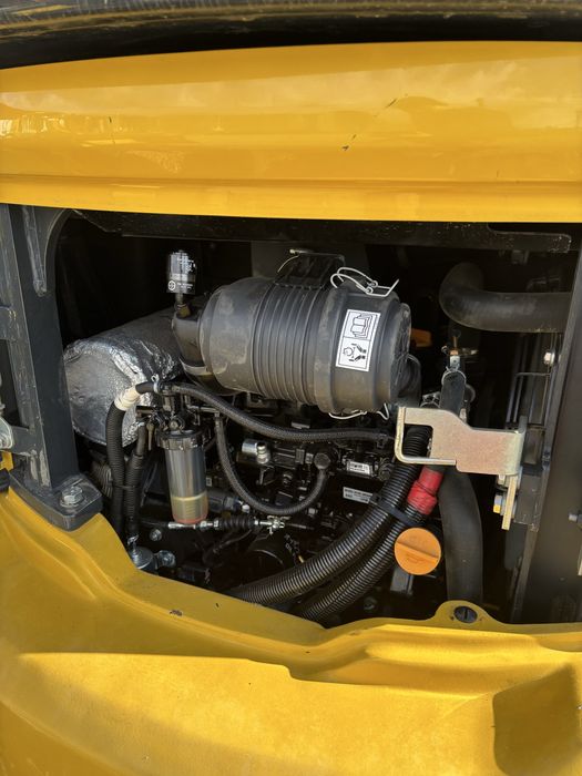 Miniexcavator KOMATSU 2.8T 2021 / 1.200 ore functionare/ VARIANTE