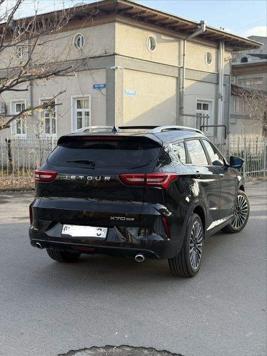 Jetour x 70 2023