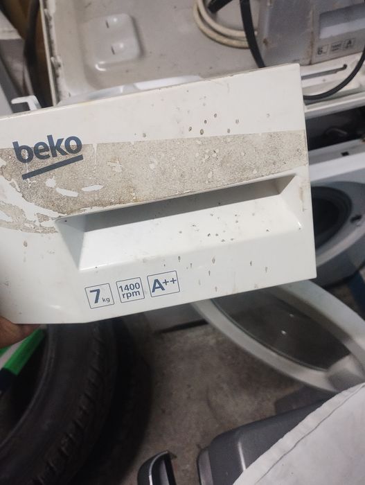 Продавам Перални на части