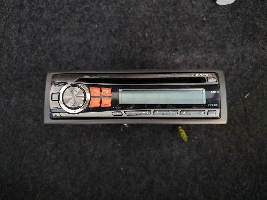 Radio cd player alpine