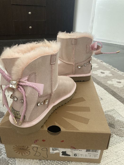 UGG Обувки