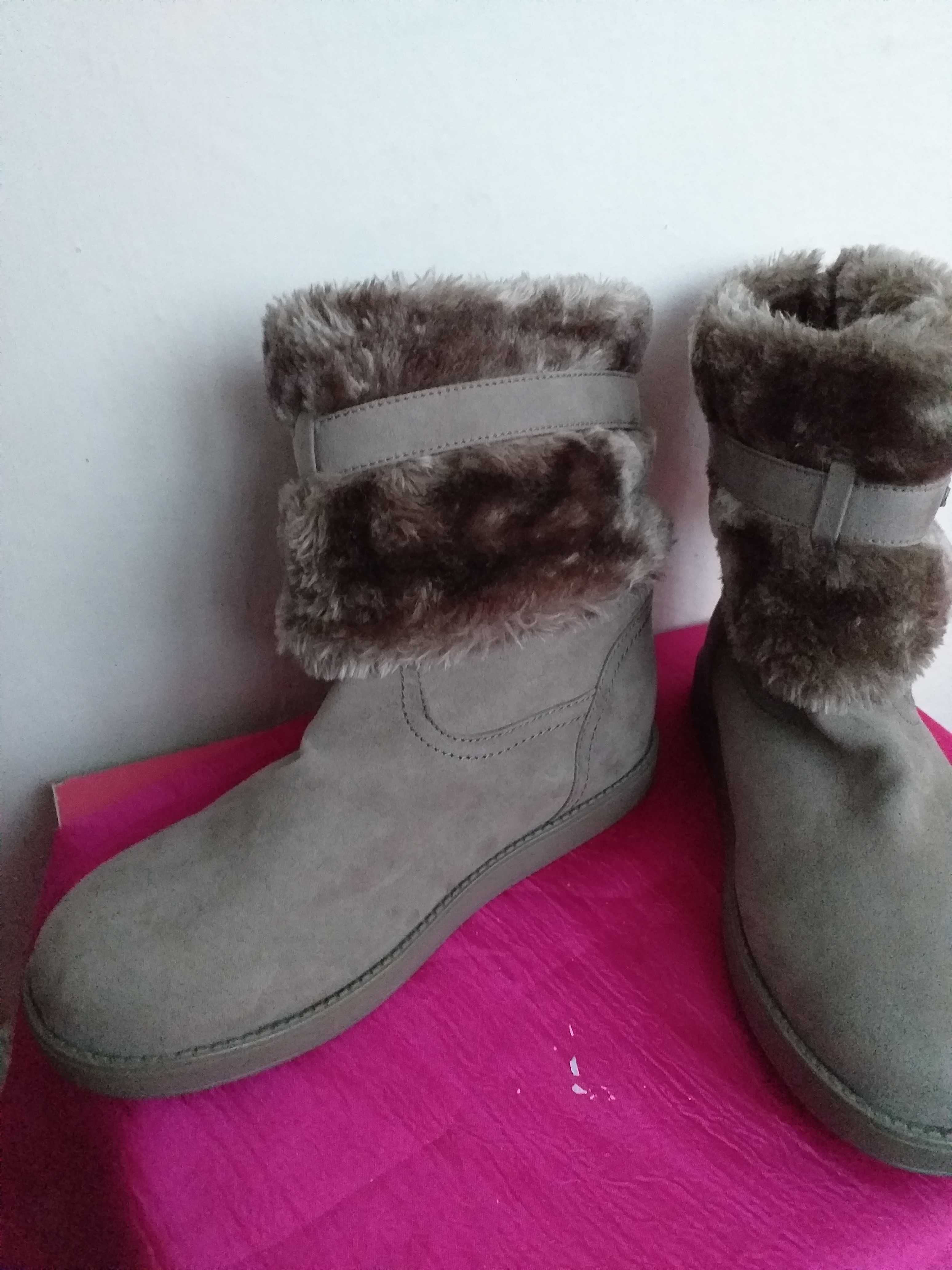 Cizme Guess noi cu etichetă