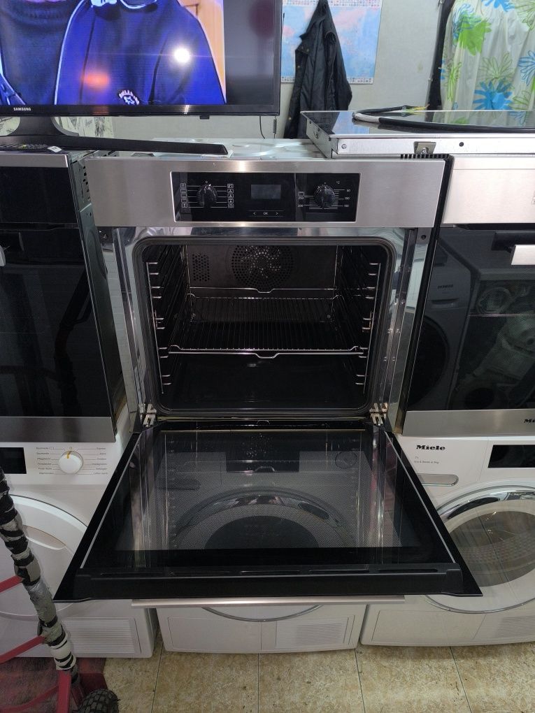 Фурна Miele H2267B - 76 литра.