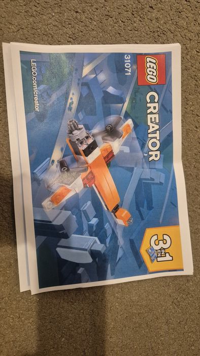 Lego Creator 3 in 1  31071 Drona de explorare