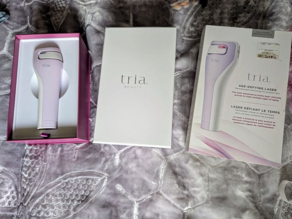 Aparat laser ingrijire faciala Tria Beauty Age Defying