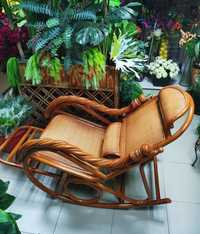 Кресло качалки. Наборы мебели из натурального ротанга.
