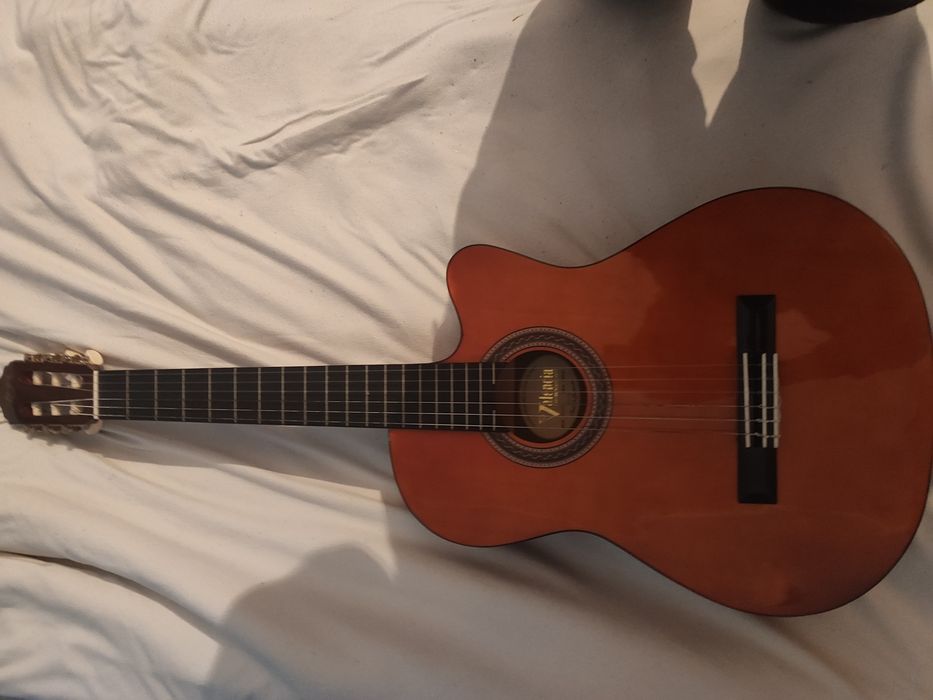 Класическа китара Valencia