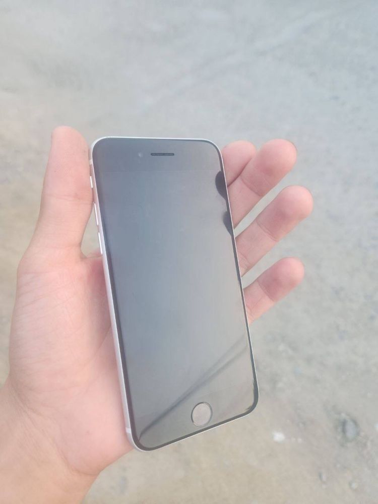 IPhone Se 2020 holati ota tiniq usta kormagan