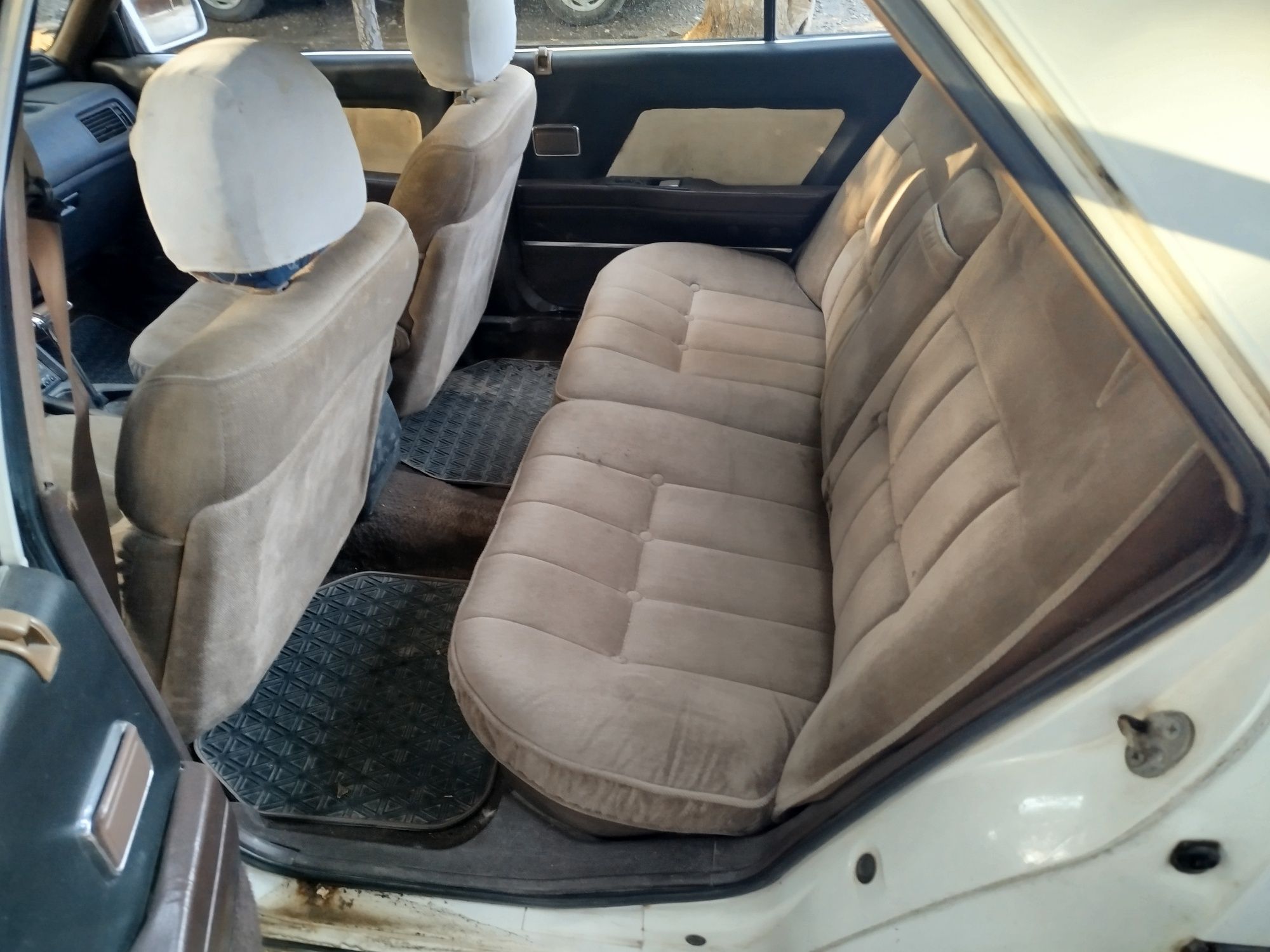 Mitsubishi Galant