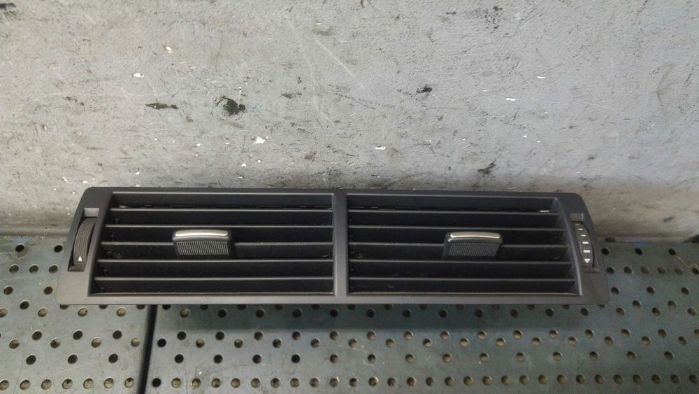 Grile ventilatie centrale bord audi a4 b7 8e 4438201