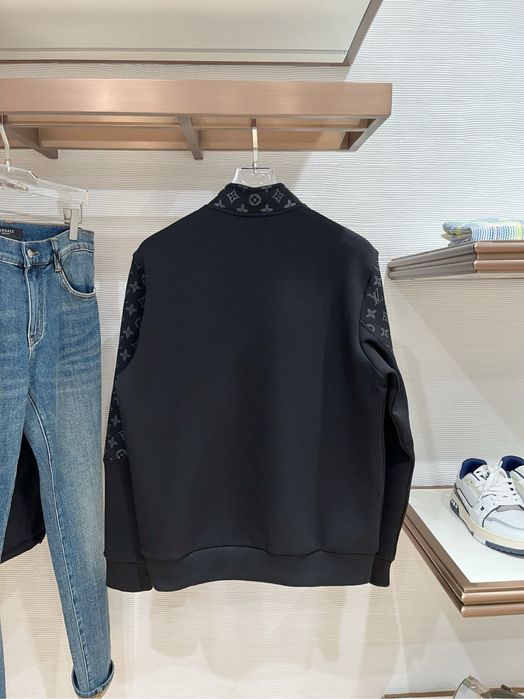 Bluza Louis Vuitton , calitate premium , pe comanda , noua , L