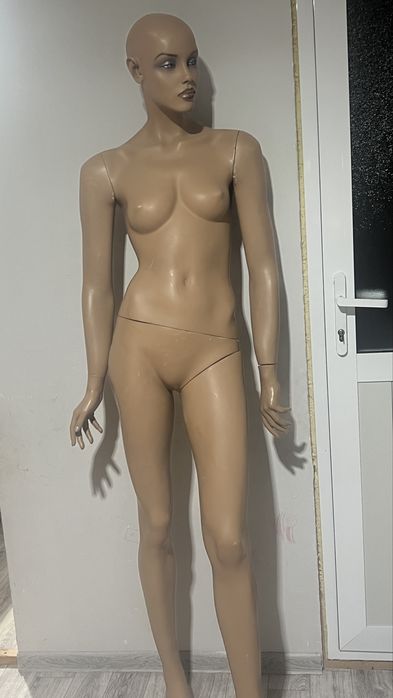 Maniken ishlatilgan oyog’ida temiri yoq faqat