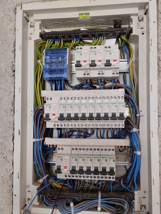 Instalatii sanitare,termice și electrice.